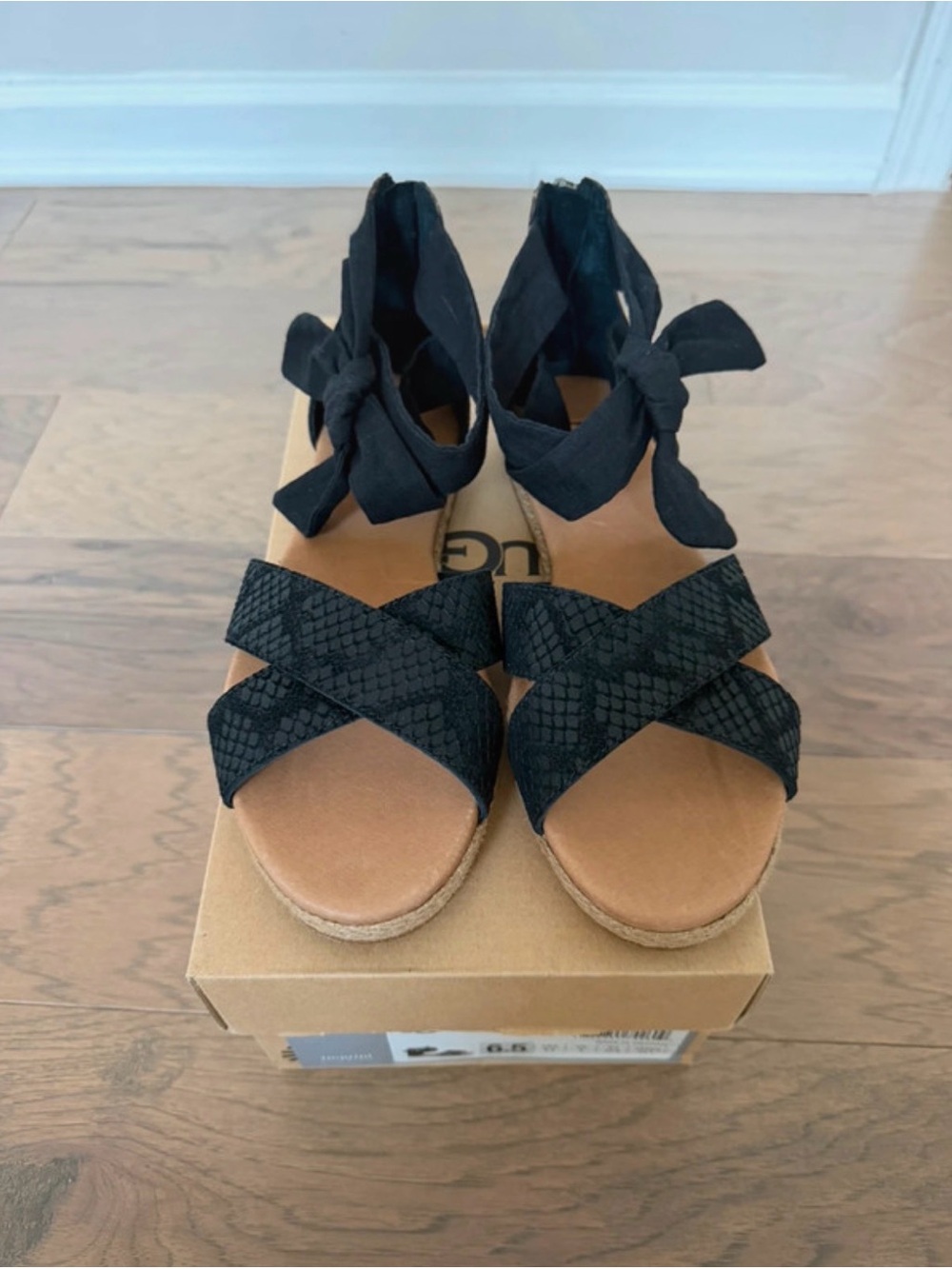 UGG Idina Black Sandals